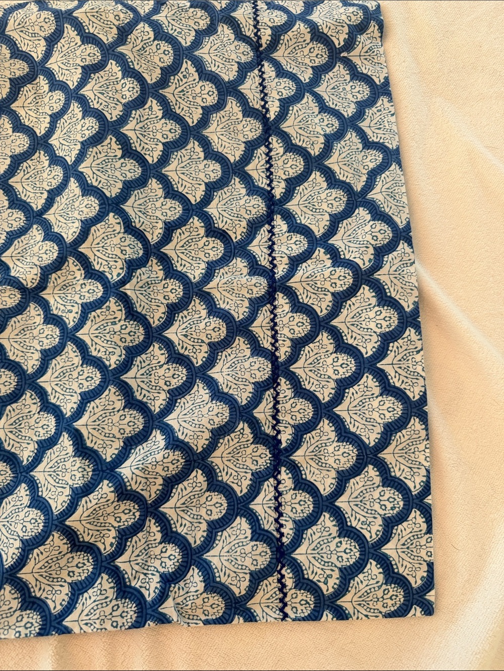 Roller Rabbit Jemina Blue and White king pillowcase. New without tags - Picture 2 of 6
